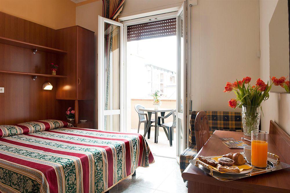 Hotel Dolly Viareggio Eksteriør billede