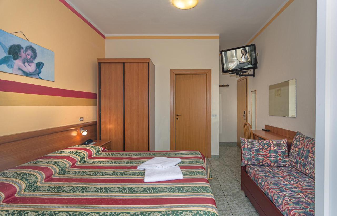Hotel Dolly Viareggio Eksteriør billede