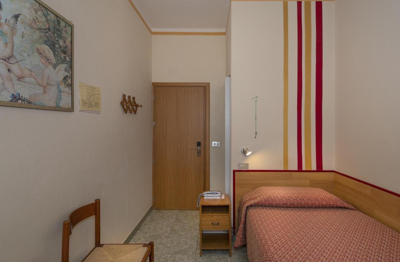 Hotel Dolly Viareggio Eksteriør billede