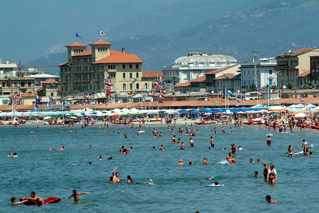 Hotel Dolly Viareggio Eksteriør billede