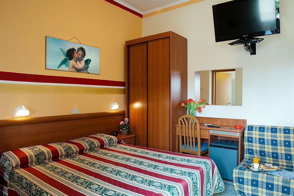 Hotel Dolly Viareggio Eksteriør billede