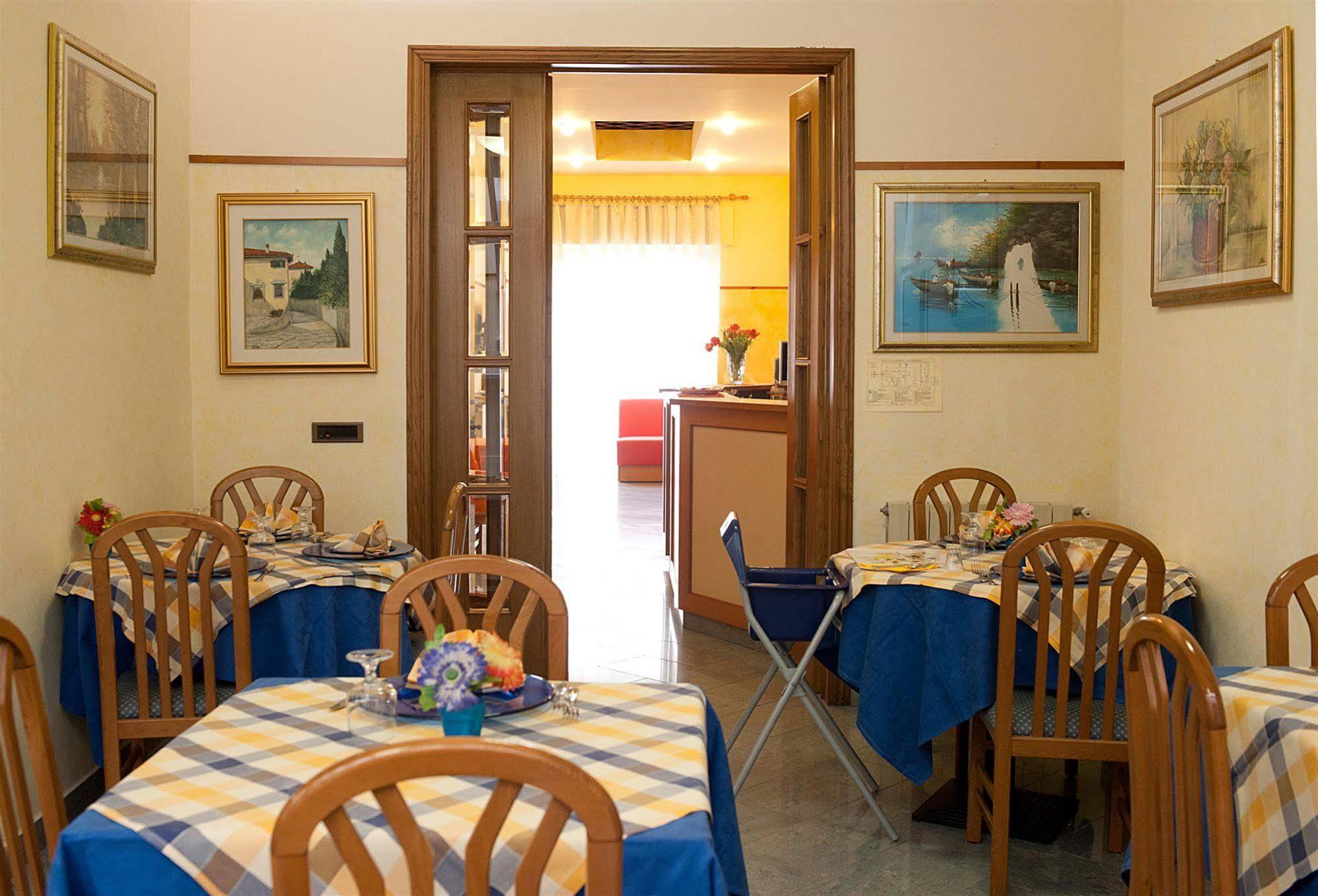 Hotel Dolly Viareggio Eksteriør billede