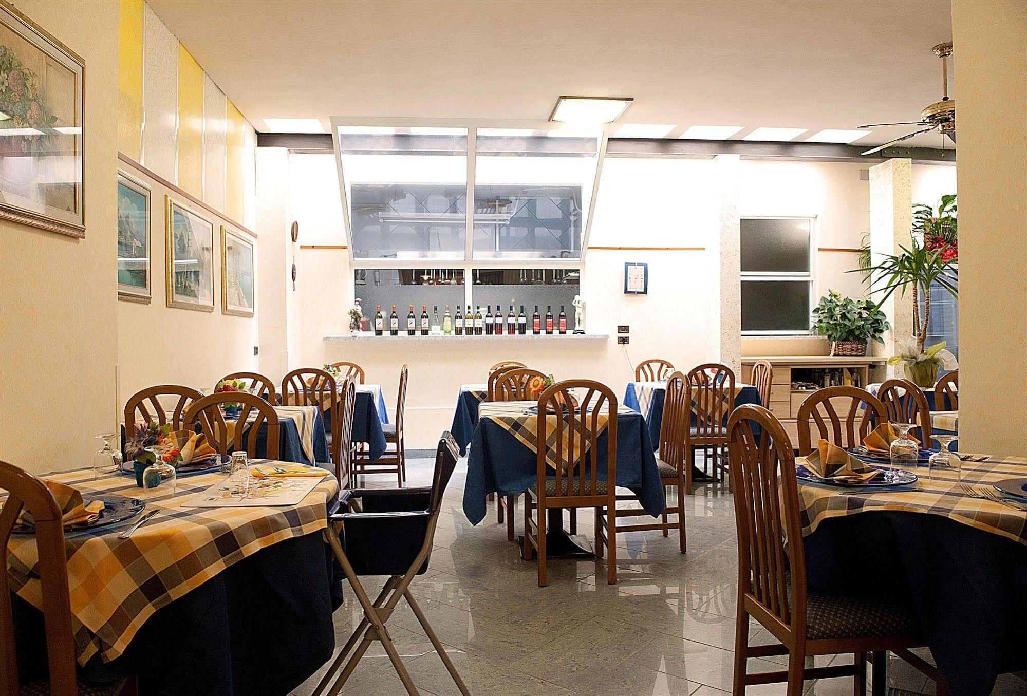 Hotel Dolly Viareggio Eksteriør billede