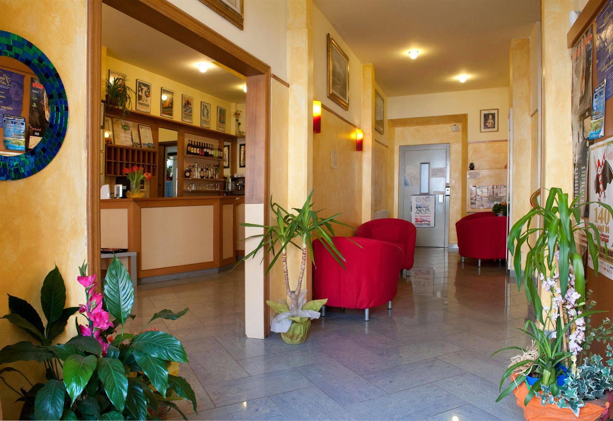 Hotel Dolly Viareggio Eksteriør billede