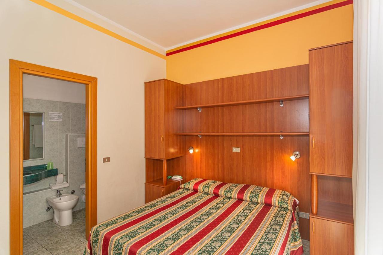 Hotel Dolly Viareggio Eksteriør billede